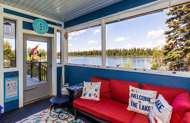 Peaceful new retreat on Ness Lake with sunsets galore! Near Prince George, BC