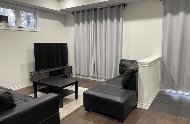 Peaceful- One Bed Separate Unit (Lakeshore Etobicoke)