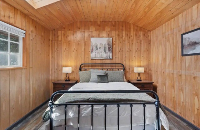 PEACEFUL ONE BEDROOM GUEST HOUSE ON A RANCH