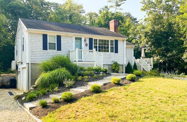 Peaceful perch near area's beaches with firepit, grill, streaming - dog-friendly