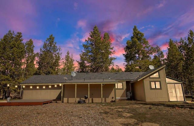 "Peaceful Pine Cottage" on 2+acres - Close to Ski Resorts!