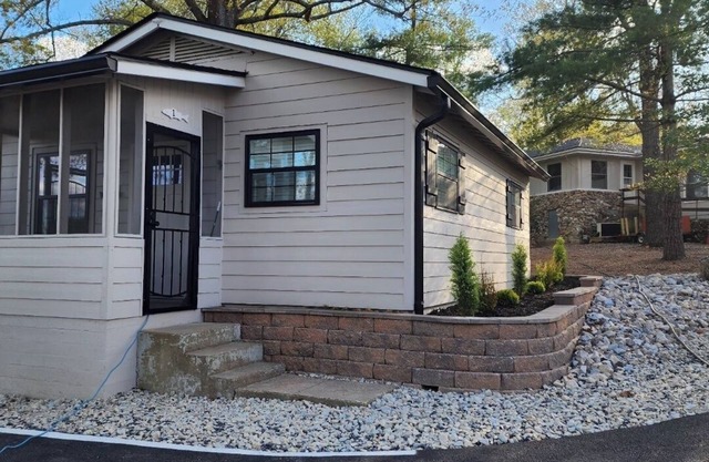 Peaceful Pines Cottage at Fish & Fiddle Family Resort & Extended Stay