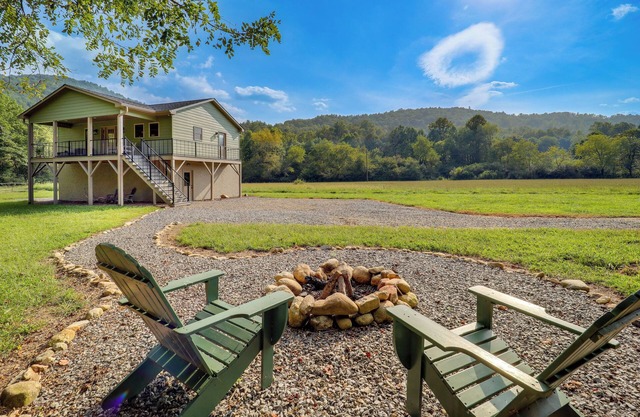 Peaceful Purlear Vacation Rental w/ Creek Access!