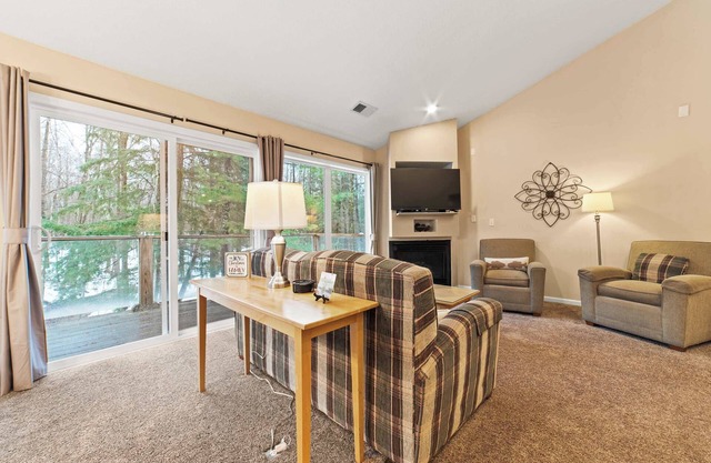 Peaceful, Pvt Pool, Beach Lk Bellaire, Golf, Bike