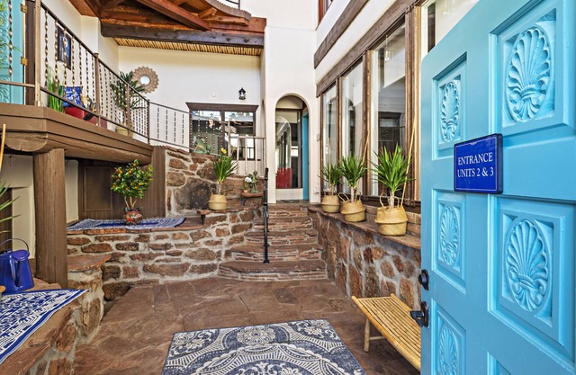NEW! Peaceful 1-bedroom Guesthouse*15 min to Plaza*Dog welcome!