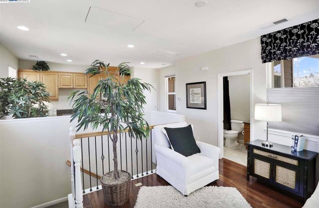 Peaceful Relaxing Prv Guestsuite w/ Own Entrance