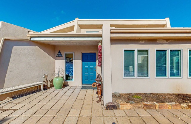 Peaceful retreat with tons of privacy, patio, gas fireplace & wood burning stove