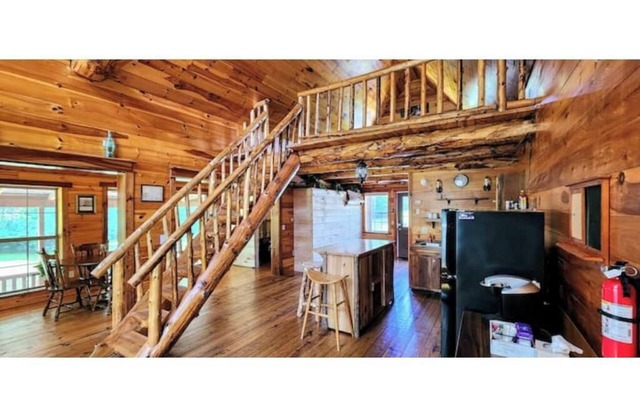 Peaceful Rustic Cabin