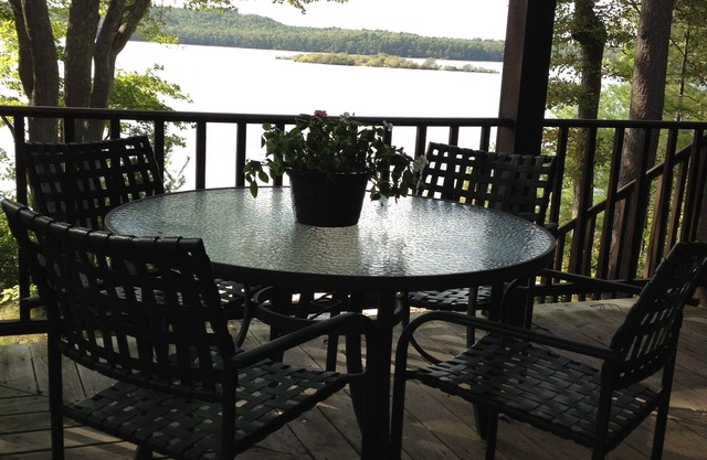 Friedlich, rustikal Retreat, 25ft von privater Strand, 300 Acre Pond
