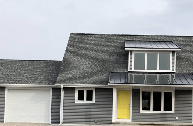 🍒 BRAND NEW CUSTOM BUILT HOME - Egg Harbor Retreat