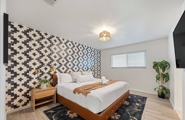 Peaceful Single Floor Home. BBALL Hoop . 4 TVs. Wifi. SF Bay Area