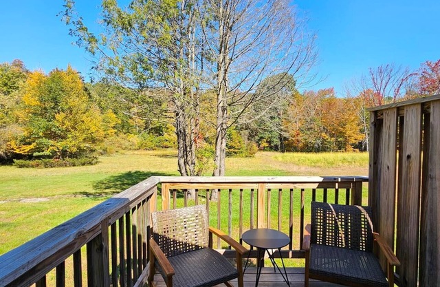 Peaceful, Stunning, and Perfectly Located! Come stay with us at Foxtrot 3!