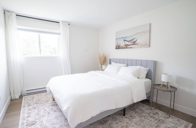 Peaceful Suite near Vernon/Armstrong - Brand New