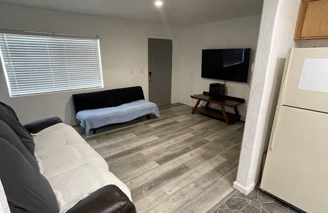 Peaceful vacation home near willow springs