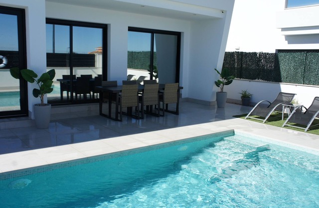 Peaceful villa in sunny Murcia with an outdoor swimming pool