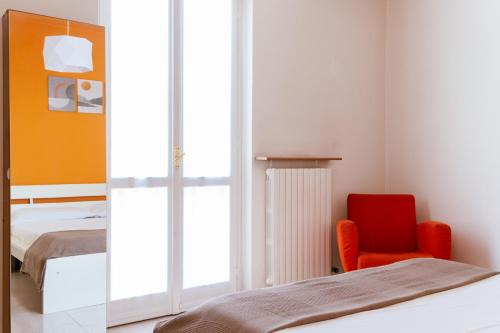 peach apartment