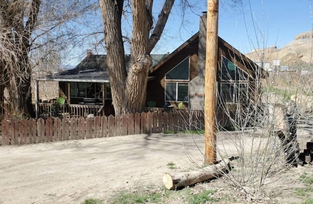 Peach Livin' Farmhouse