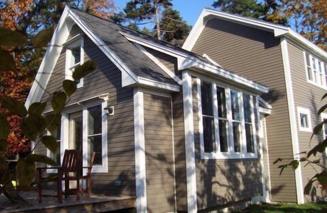 New Peaks Cottage: Moderne Annehmlichkeiten, Insel Charme, Schritte zum Ufer