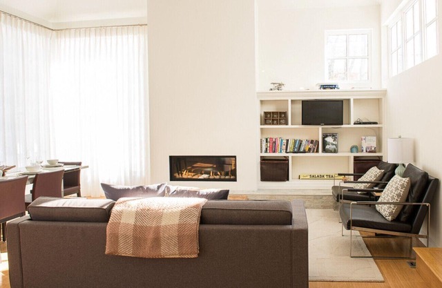 Neubau, modern, geräumig, 5 Minuten zu Fuß zur Queen St., Grill, Parkplatz, WiFi