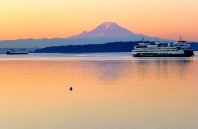 Pearl's Beach House - Point White / Lynwood, Ufergegend ohne Ufer, Mt. Rainier View