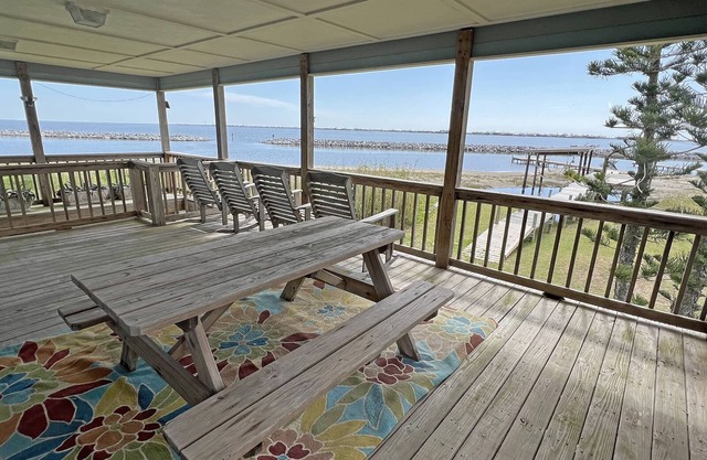 Pearly Whites - Fishing Pier - Island Realty