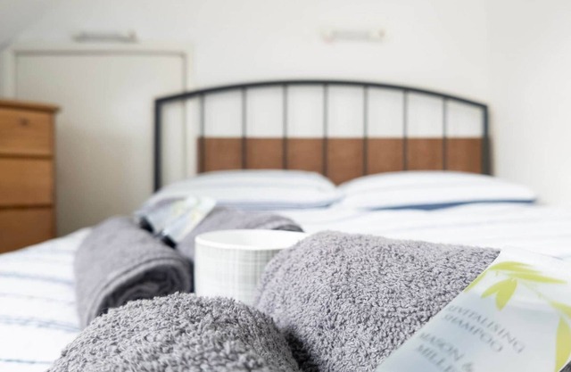 Pebbles guest house room 8