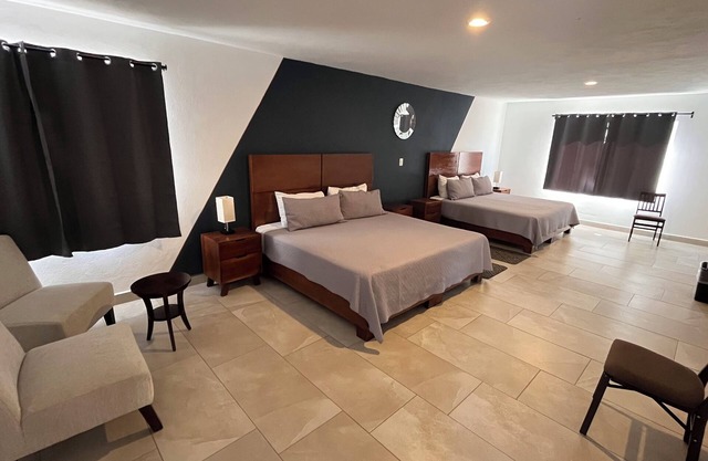 Pedernal Hotel
