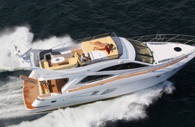 Pegasus II yacht in Barcelona
