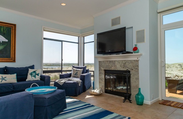 Pelican 54: Relax with an ocean view.