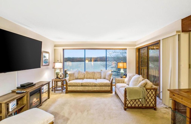 Pelican Bay Getaway