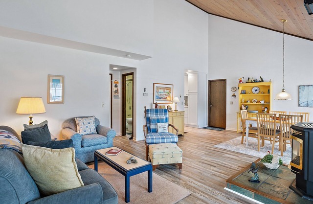 Pelican Cottage ... Charmantes und gemütliches Cambria Beach Home