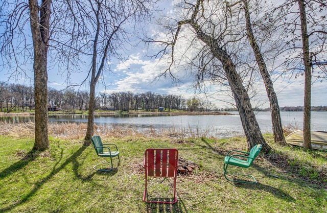 Pelican Rapids Lake House w/ Water Views + Dock!