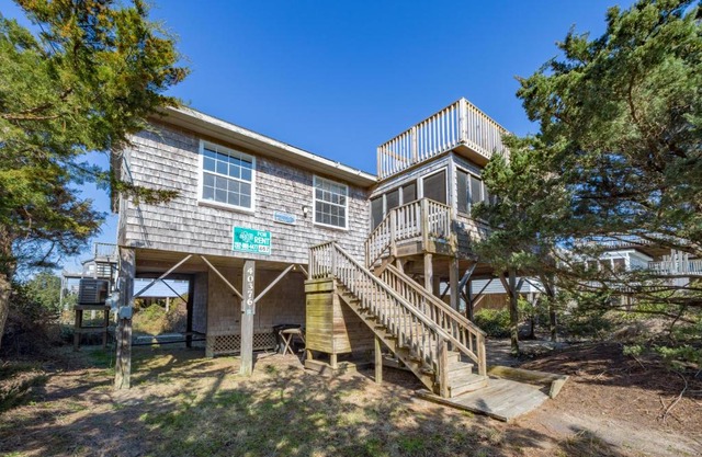 Pelican's Roost 467
