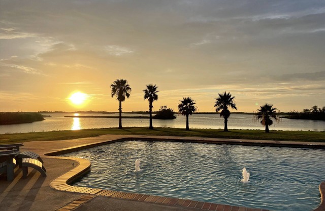 Peninsula Point- Hackberry's Paradise- Secluded home on 12 Acres