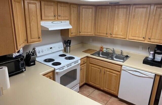 Pensacola Beach Condo by the Bay