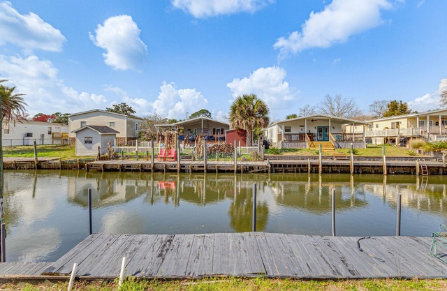 Pensacola Home w/ Private Dock - 7 Mi to Beaches