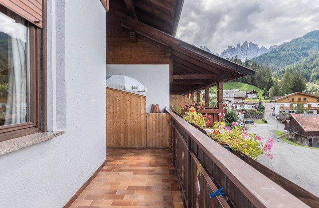 'Pension Sonia Apartment 102' mit Bergblick, Garten und WLAN
