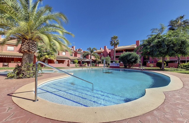 Penthouse-Wohnung, Poolblick, WLAN, Parkplatz