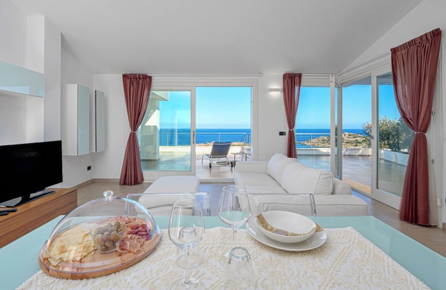 Ferienwohnung 12A in der Villa Marconi mit Meerblick und Panoramaterrasse