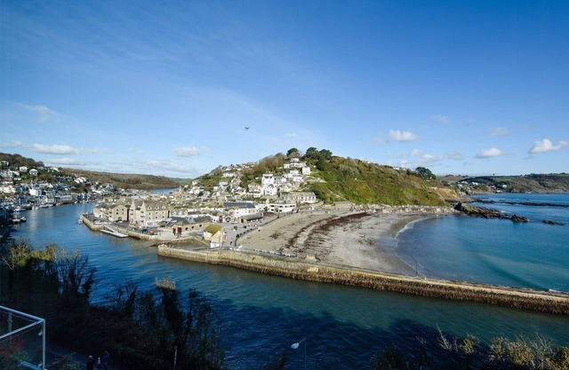 Penthouse-Apartment mit herrlichem Blick auf Looe Bay und Hafen.