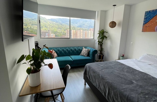 Penthouse art gallery with great view!