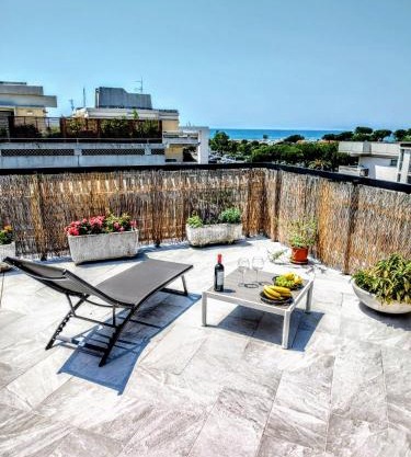 -Penthouse con Terrazza Panoramica -Free Parking-