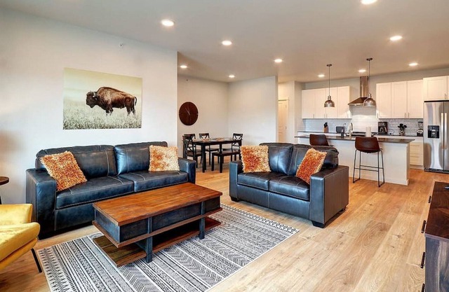 Penthouse Condo Livingston