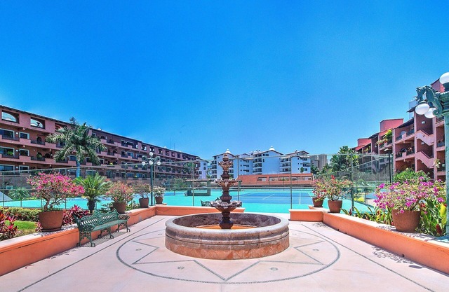 Penthouse Condo with Spectacular Marina Views