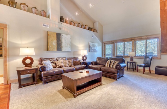 Penthouse-Wohnung in großartiger Lage mit gemeinsamer Sauna, Whirlpool und Pool + Zugang zum Ski!