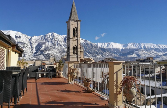 Penthouse-Duplex mit herrlichem Blick von Terrasse und Balkonen