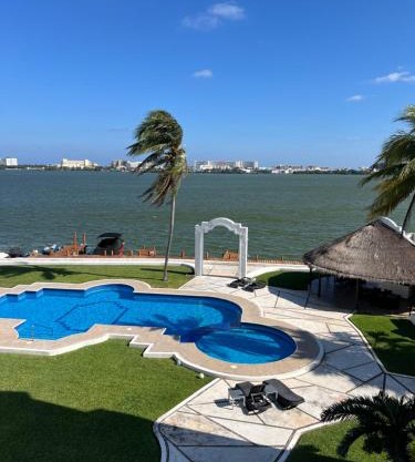 Penthouse frente a la Laguna