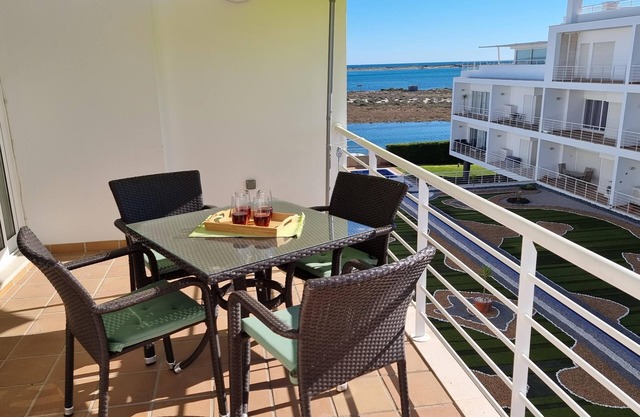 Penthouse in Fuseta mit Privater Dachterrasse und Meerblick