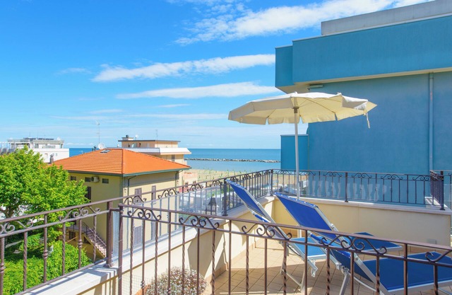 Penthouse in Viserba, mit Terrasse mit Meerblick, mit fantastischem Panorama.