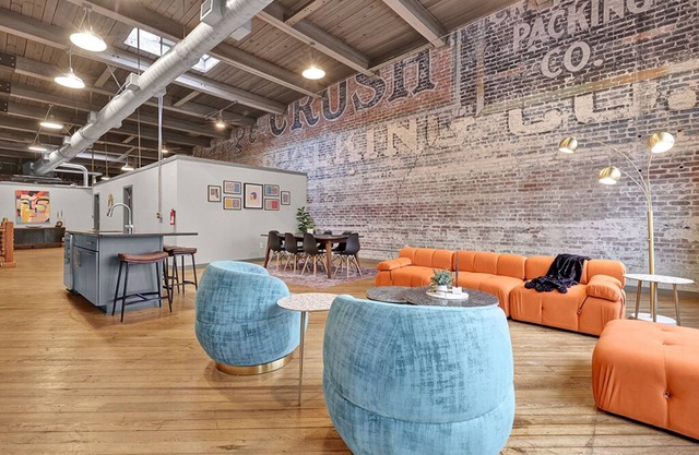 Penthouse Loft Downtown City View!